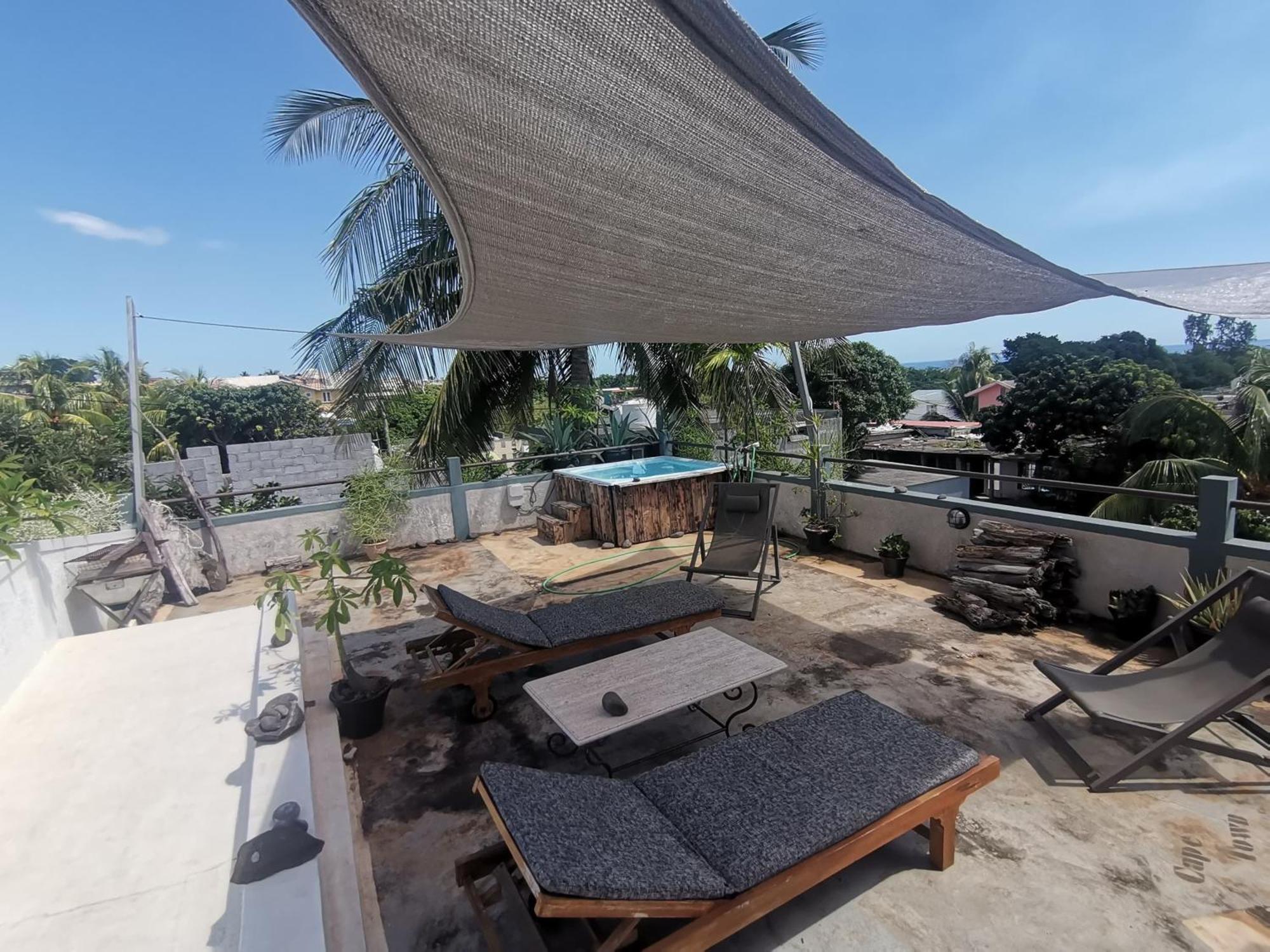 Modern Apartment/3Bedrooms/2Bathrooms/Rooftop/Jacuzzi Pointe aux Sable Exterior photo